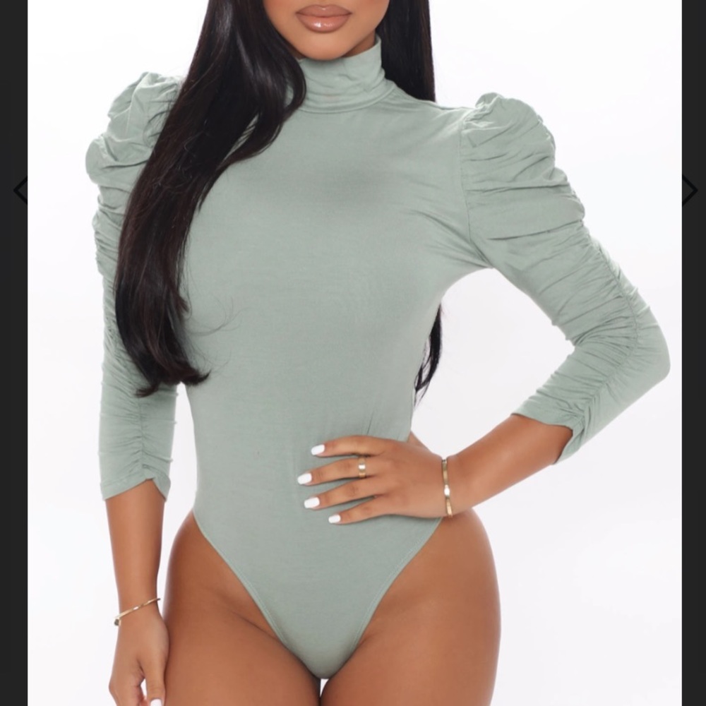 Puff sleeve bodysuit